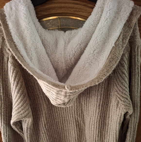 Fashion Nova Ribbed Hooded Cardigan in Taupe - Picture 5 of 6